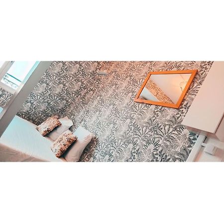 Location En Plein Coeur De Paris N°21 Apartment Exterior photo